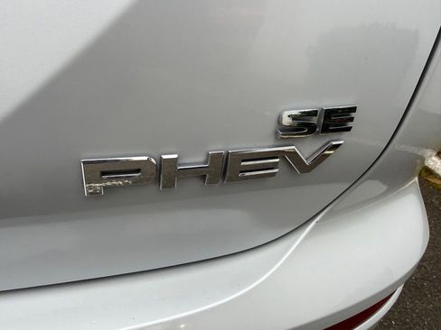 Used 2024 Mitsubishi Outlander SE image 10