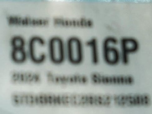 Used 2024 Toyota Sienna XLE FWD image 27