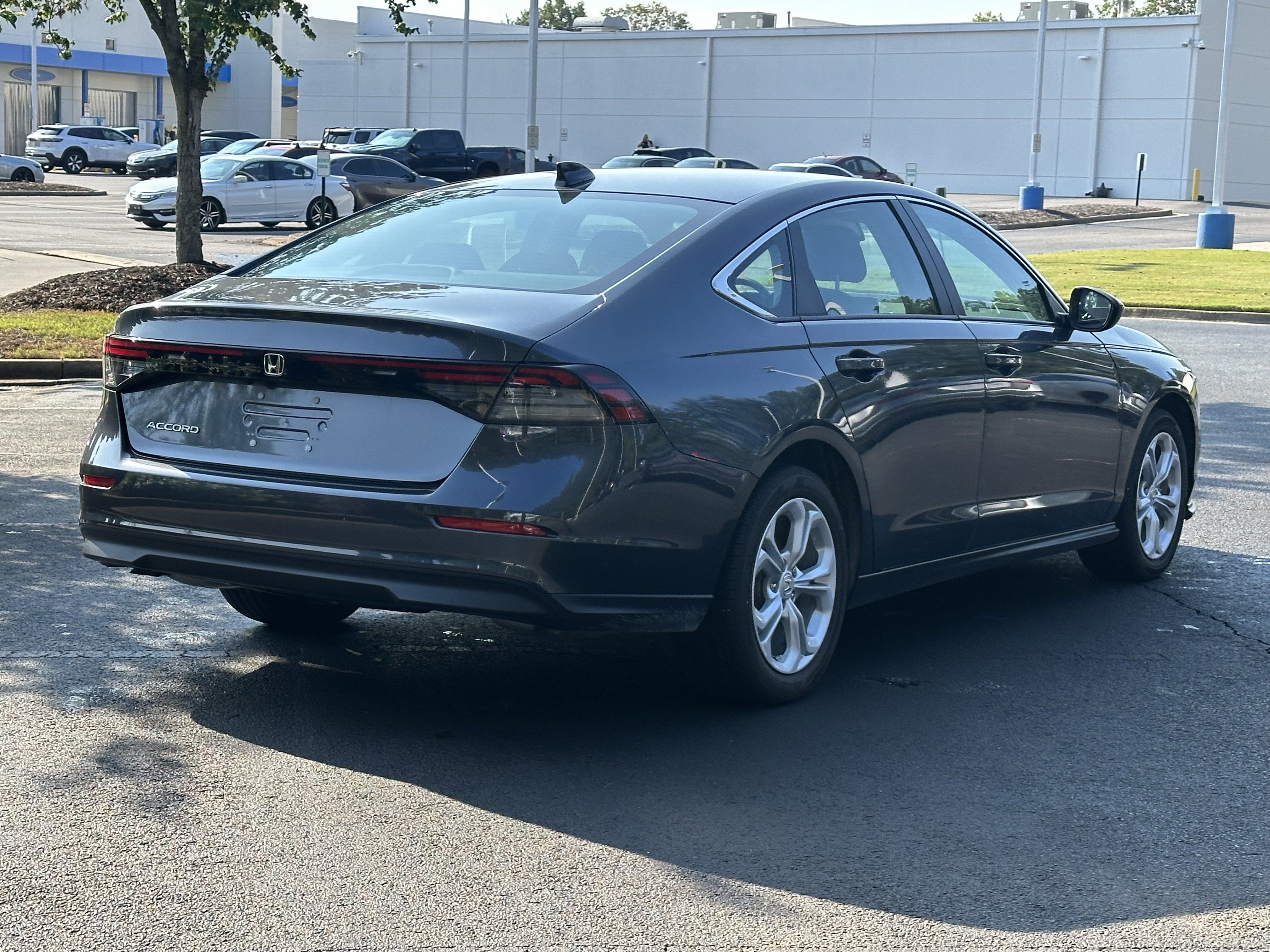 Used 2023 Honda Accord LX image 11