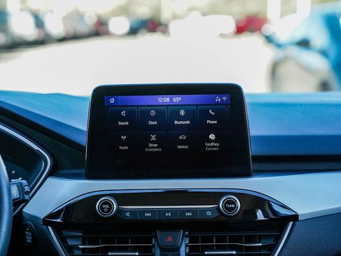 Used 2022 Ford Escape SE image 15