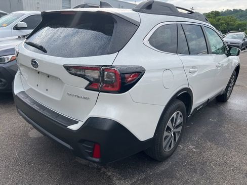 Used 2022 Subaru Outback Premium AWD/4WD image 6