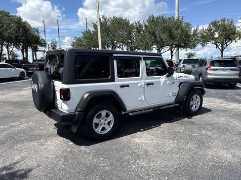 Used 2018 Jeep Wrangler Unlimited Sport S AWD/4WD image 4