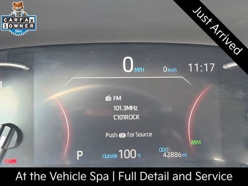 Used 2025 Toyota RAV4 XLE FWD image 15