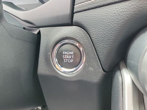 Used 2025 Toyota RAV4 XLE AWD/4WD image 28