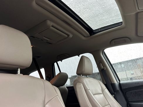 Used 2017 Honda Pilot Touring image 19