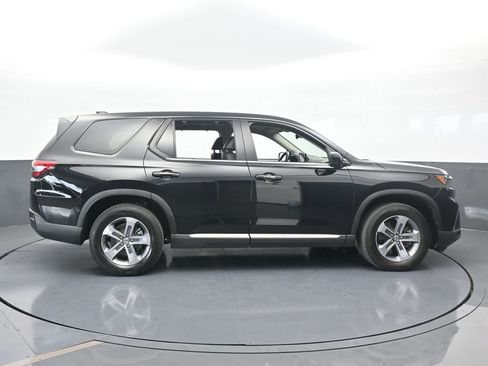 Used 2025 Honda Pilot EX-L image 7