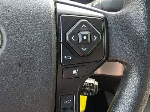 Used 2023 Toyota Tacoma SR AWD/4WD image 21