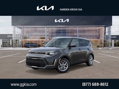 New 2025 Kia Soul LX