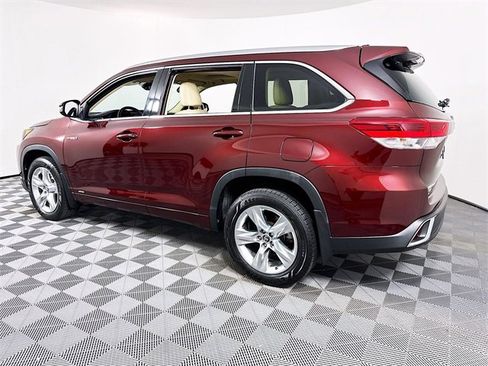 Used 2019 Toyota Highlander Limited image 21