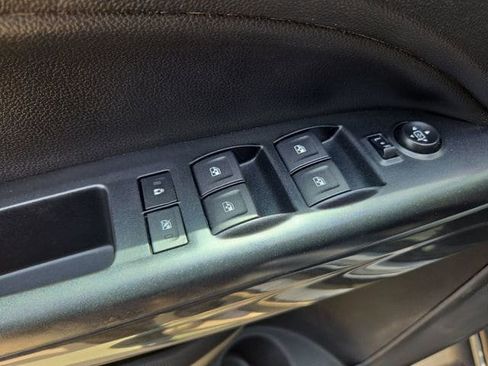 Used 2021 GMC Canyon AT4 w/ Driver Alert Package AWD/4WD image 15