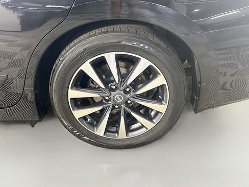 Used 2016 Nissan Altima 2.5 SL w/ Moonroof Package FWD image 37