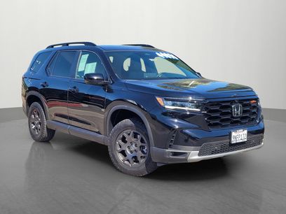 Certified 2025 Honda Pilot TrailSport