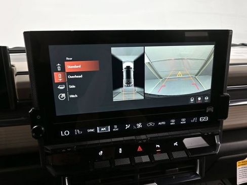 Used 2026 GMC Hummer EV SUV AWD/4WD image 33
