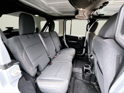 Certified 2024 Jeep Wrangler Sahara image 23