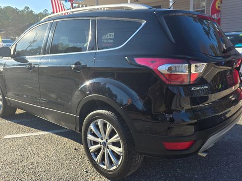 Used 2017 Ford Escape Titanium image 8