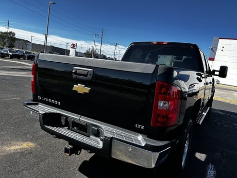 Used 2010 Chevrolet Silverado 2500 LTZ w/ Convenience Package AWD/4WD image 5