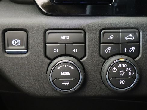 New 2026 Chevrolet Silverado 1500 LTZ w/ Technology Package AWD/4WD image 32