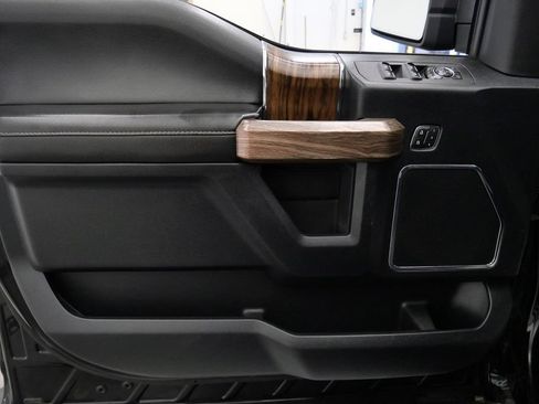 Used 2018 Ford F150 Lariat w/ Trailer Tow Package AWD/4WD image 13