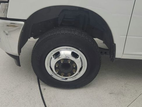 Used 2024 RAM 3500 Tradesman w/ Chrome Appearance Group image 51