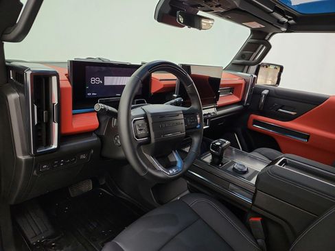 Used 2026 GMC Hummer EV 4x4 Crew Cab w/ Carbon Fiber Edition Package image 9