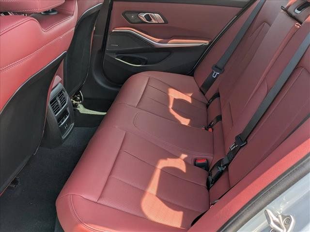 Used 2026 BMW 330i xDrive Sedan w/ M Sport Package AWD/4WD image 17