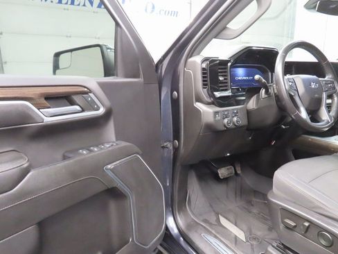 Used 2022 Chevrolet Silverado 1500 RST w/ Protection Package AWD/4WD image 41