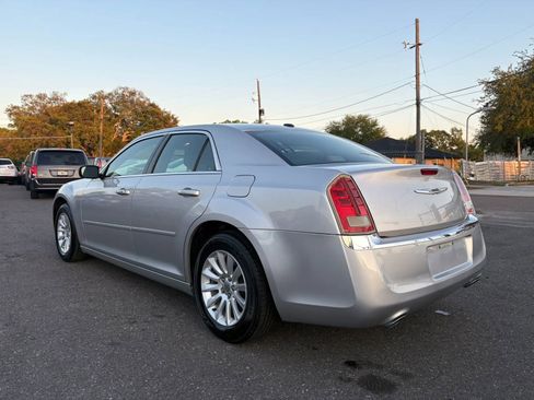 Used 2012 Chrysler 300 image 8