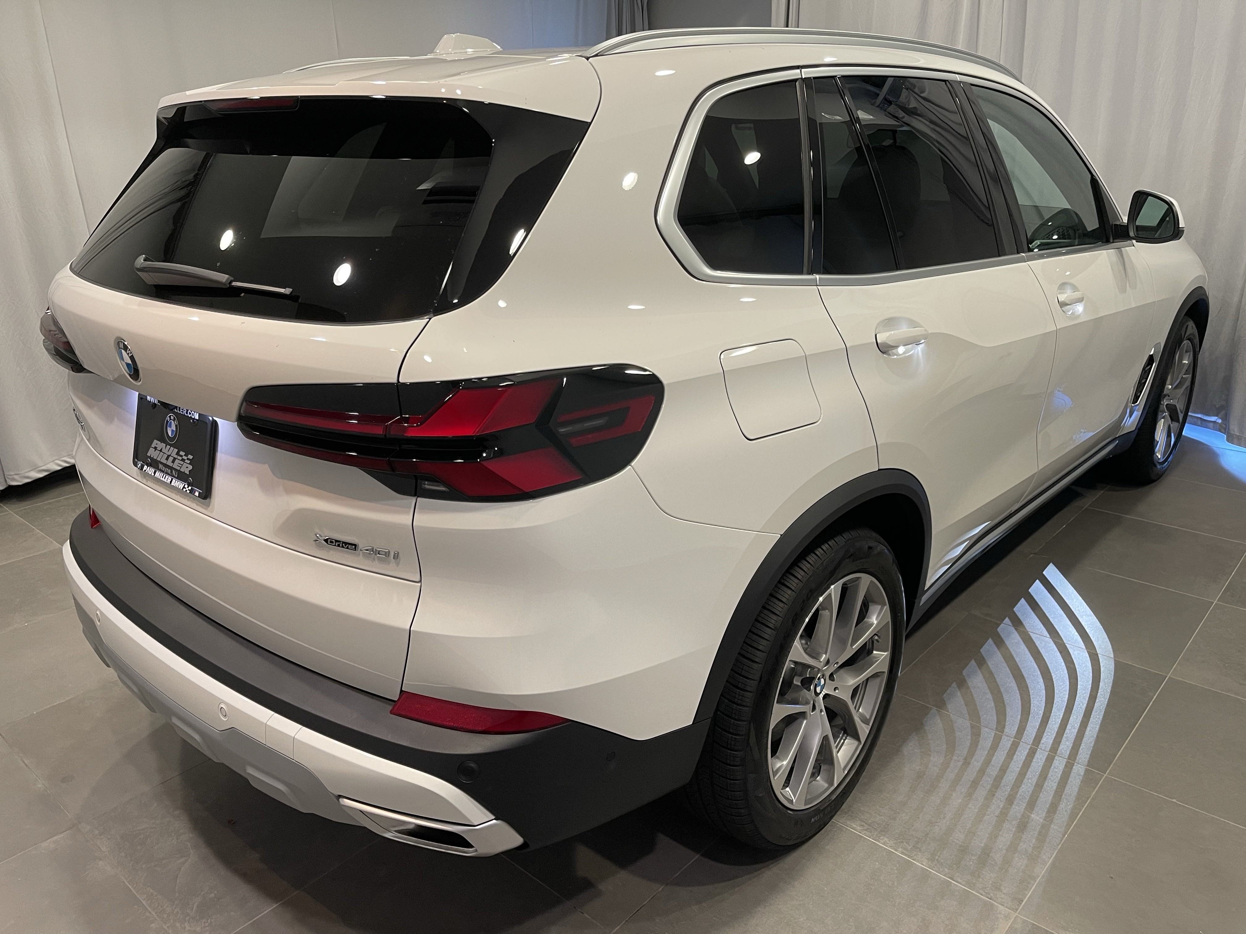 Used 2026 BMW X5 xDrive40i w/ Premium Package AWD/4WD image 6