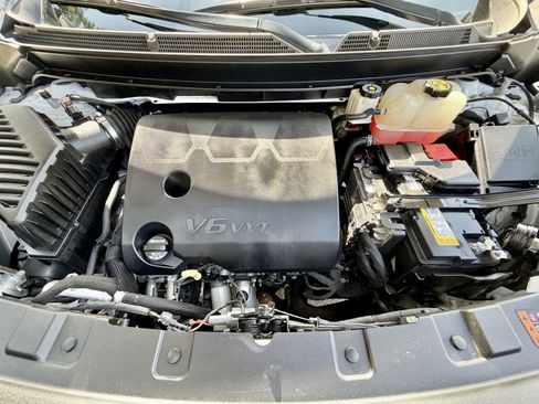 Used 2020 Buick Enclave Essence w/ Sound and Sites Package image 10