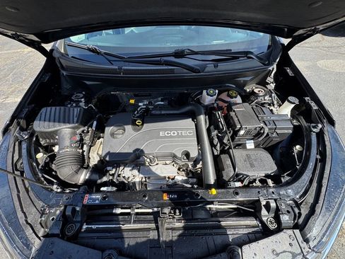 Used 2022 Chevrolet Equinox LS FWD image 12