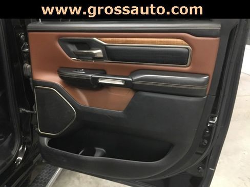 Used 2019 RAM 1500 Laramie Longhorn w/ Body-Colour Bumper Group image 32