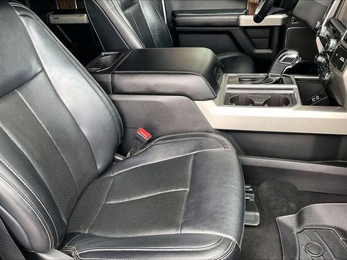 Used 2019 Ford F150 Lariat image 21