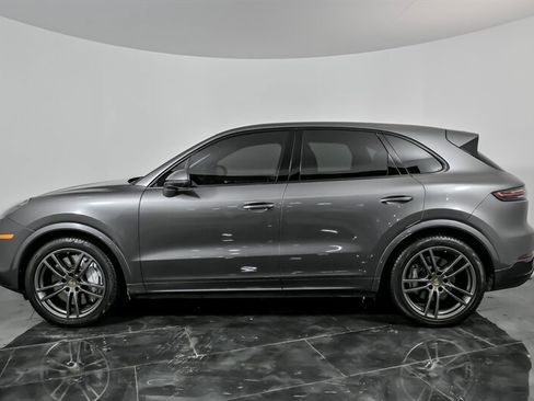 Used 2019 Porsche Cayenne Turbo image 7