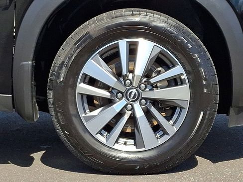 Certified 2023 Nissan Pathfinder SL image 8