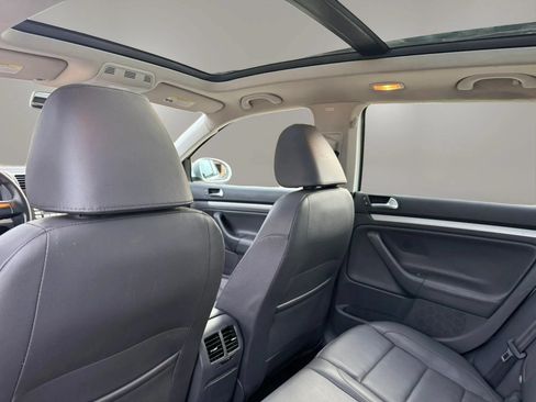 Used 2009 Volkswagen Jetta TDI FWD image 15
