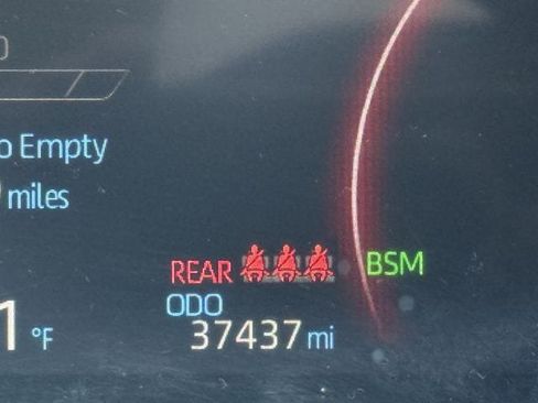 Used 2025 Toyota RAV4 XLE FWD image 16