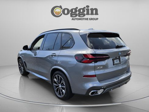 New 2026 BMW X5 xDrive50e w/ Executive Package image 3