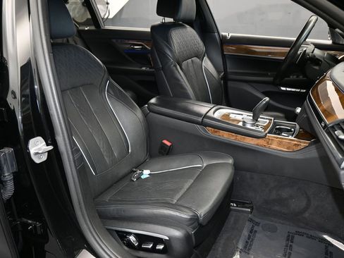 Used 2016 BMW 750i xDrive image 56