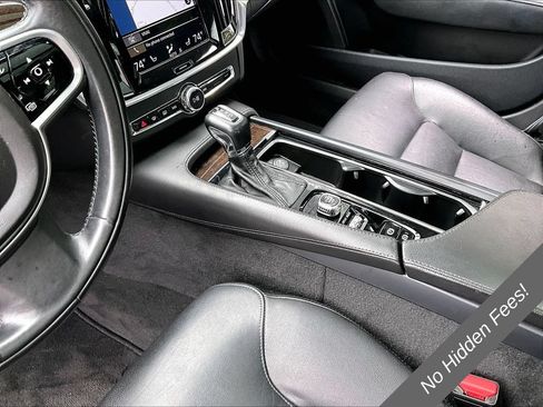 Used 2019 Volvo S90 T5 Momentum FWD image 13