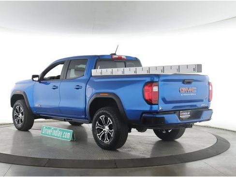 Used 2024 GMC Canyon AT4 w/ Technology Package AWD/4WD image 8