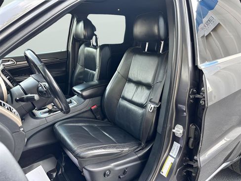 Used 2016 Jeep Grand Cherokee Limited AWD/4WD image 10