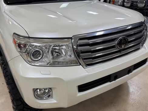 Used 2014 Toyota Land Cruiser AWD/4WD image 13