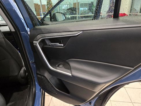 Used 2023 Toyota RAV4 AWD Hybrid image 16