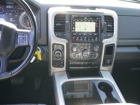 Used 2020 RAM 1500 Classic SLT w/ Luxury Group AWD/4WD image 18