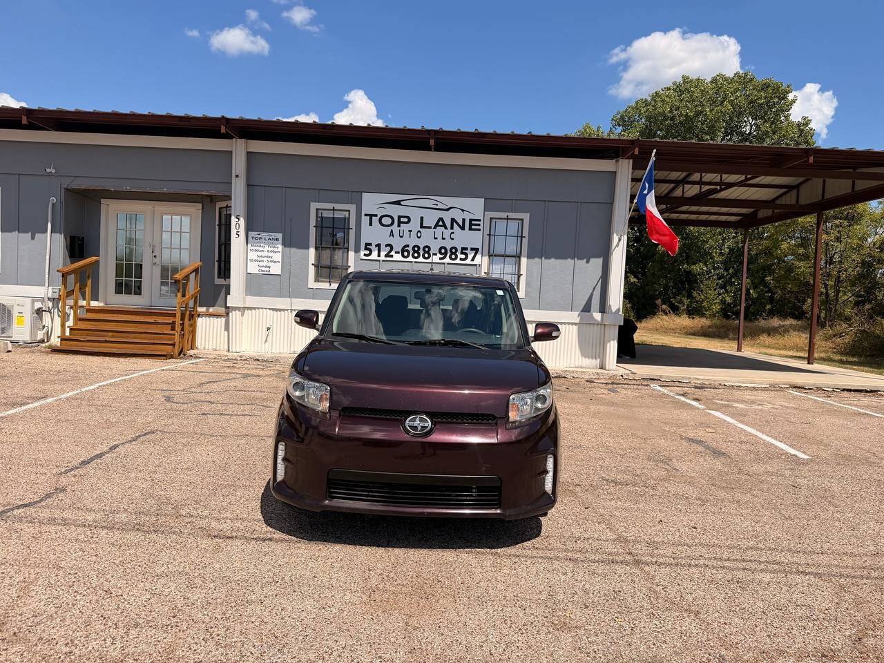 Used 2015 Scion xB FWD image 3