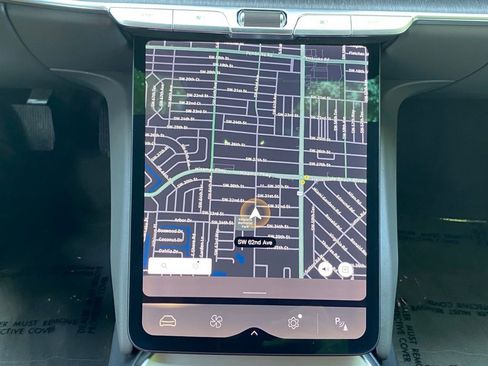 Used 2024 Lucid Air Pure RWD image 19