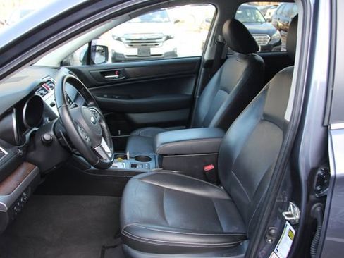 Used 2016 Subaru Outback 3.6R Limited image 15