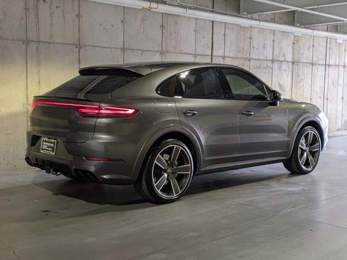Certified 2022 Porsche Cayenne Turbo AWD/4WD image 9