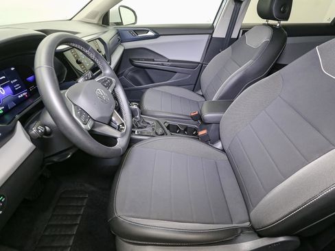 Certified 2023 Volkswagen Taos SE w/ Panoramic Sunroof Package AWD/4WD image 48