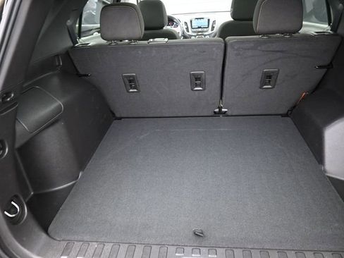 Used 2024 Chevrolet Equinox LT FWD image 25